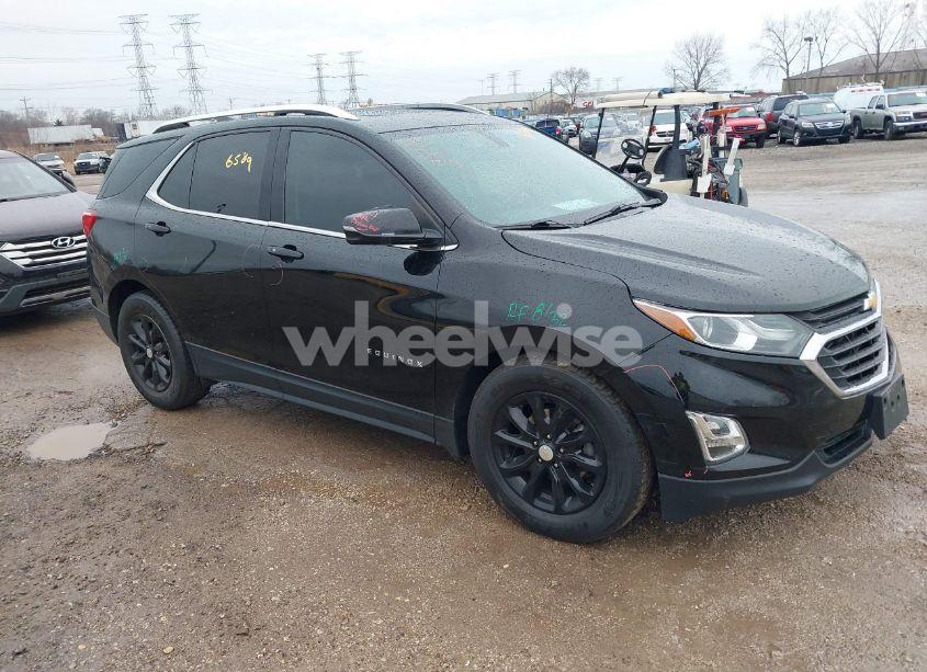 2019 Chevrolet Equinox LT (VIN 2GNAXKEV2K6148877) main photo