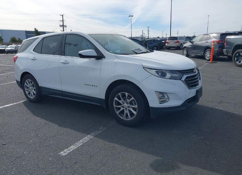 2019 Chevrolet Equinox LT (VIN 2GNAXKEV2K6258201) main photo