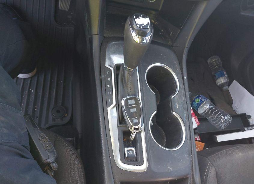 Photo 11 of 2019 Chevrolet Equinox LT (VIN 2GNAXKEV2K6258201)