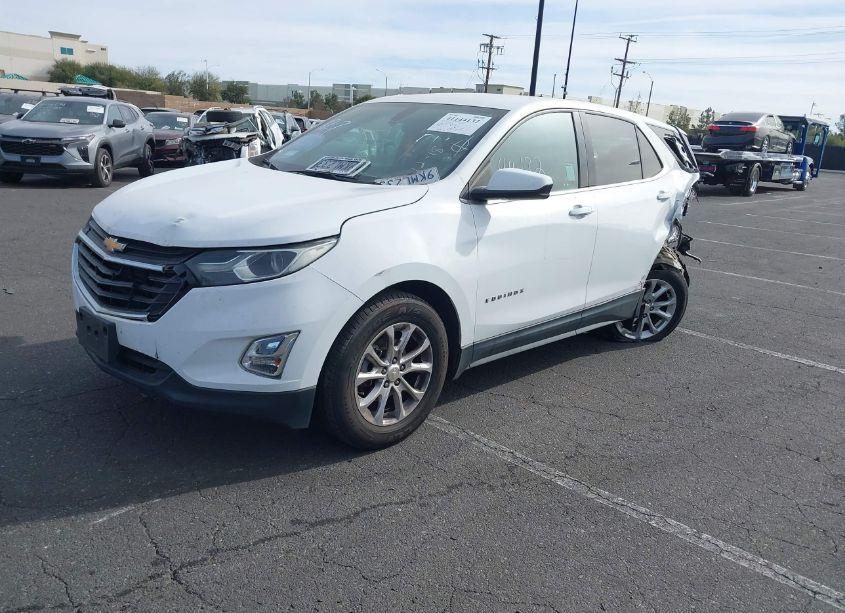 Photo 2 of 2019 Chevrolet Equinox LT (VIN 2GNAXKEV2K6258201)