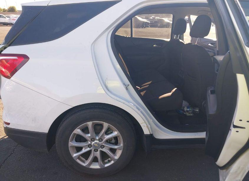 Photo 8 of 2019 Chevrolet Equinox LT (VIN 2GNAXKEV2K6258201)