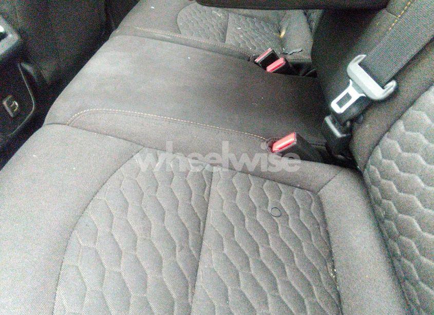 Photo 8 of 2019 Chevrolet Equinox LT (VIN 2GNAXKEV2K6269795)