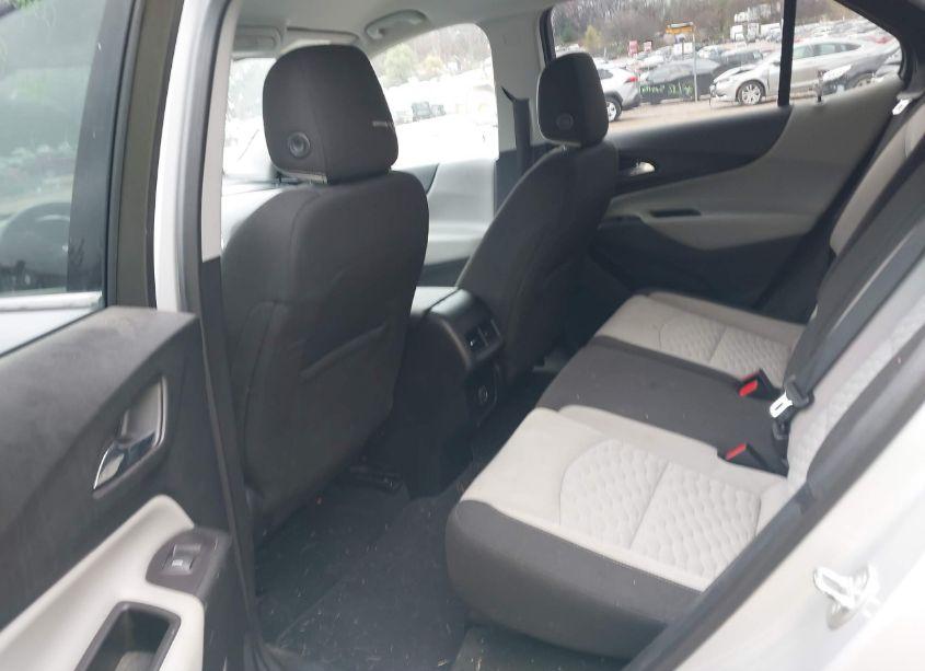 Photo 8 of 2019 Chevrolet Equinox LT (VIN 2GNAXKEV2K6282174)
