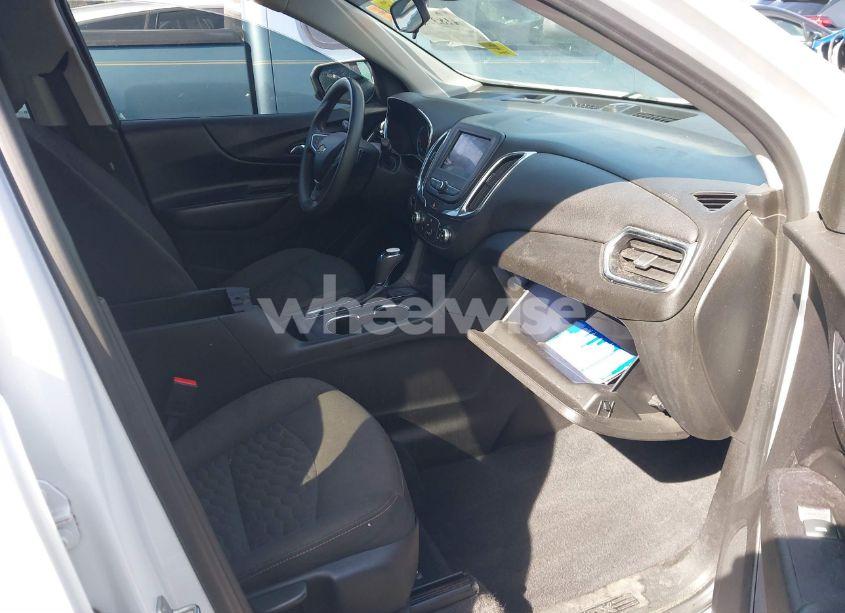 Photo 5 of 2020 Chevrolet Equinox FWD LT 1.5L TURBO (VIN 2GNAXKEV2L6170198)