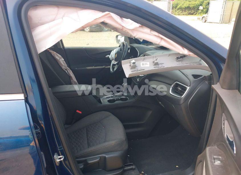 Photo 5 of 2020 Chevrolet Equinox FWD LT 1.5L TURBO (VIN 2GNAXKEV2L6178947)