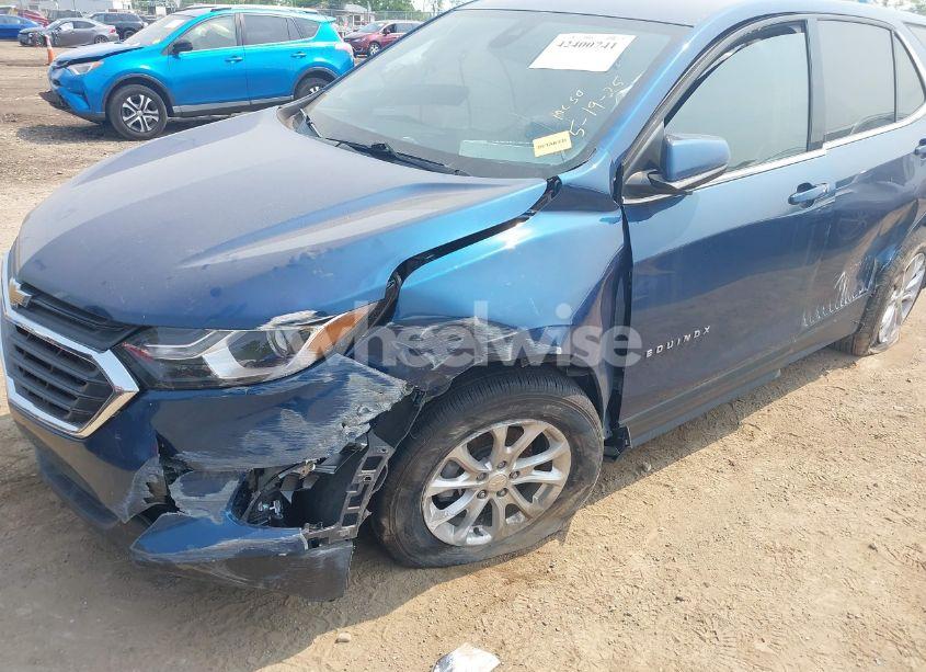 Photo 6 of 2020 Chevrolet Equinox FWD LT 1.5L TURBO (VIN 2GNAXKEV2L6178947)