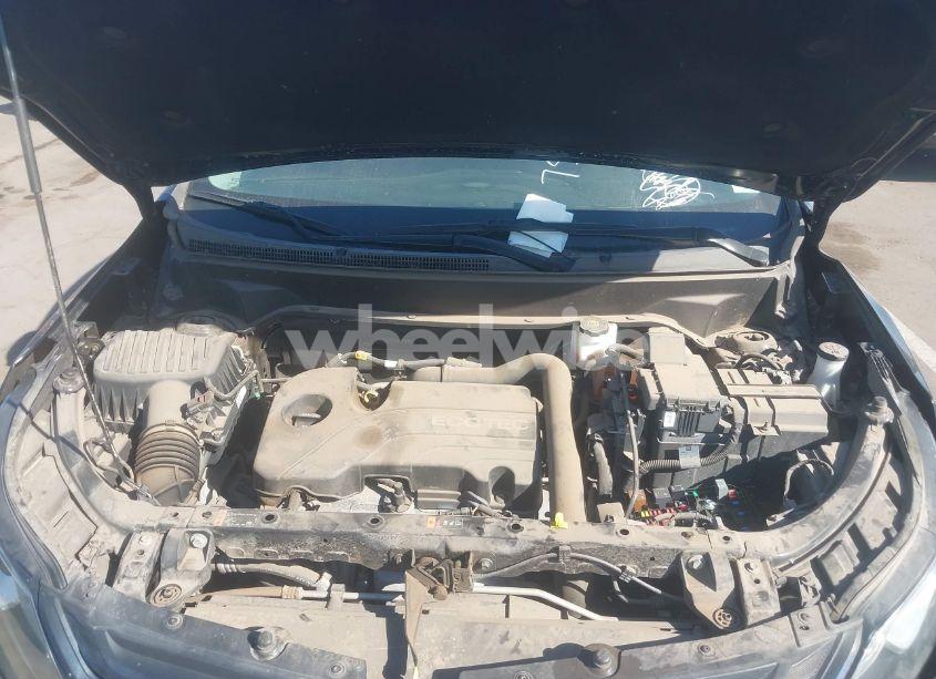 Photo 10 of 2020 Chevrolet Equinox FWD LT 1.5L TURBO (VIN 2GNAXKEV2L6210876)