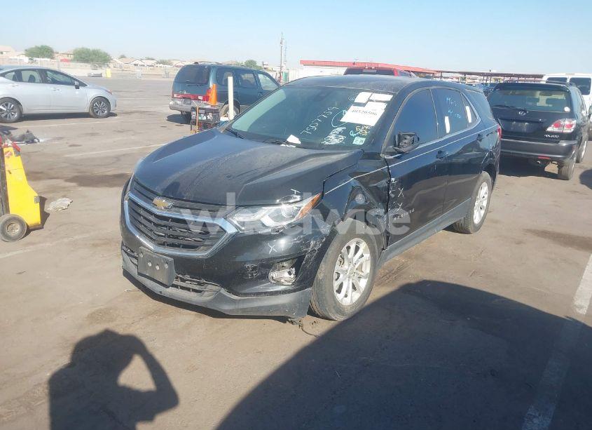 Photo 2 of 2020 Chevrolet Equinox FWD LT 1.5L TURBO (VIN 2GNAXKEV2L6210876)