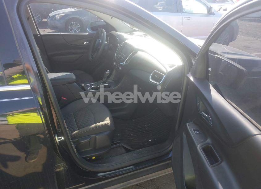 Photo 5 of 2020 Chevrolet Equinox FWD LT 1.5L TURBO (VIN 2GNAXKEV2L6210876)