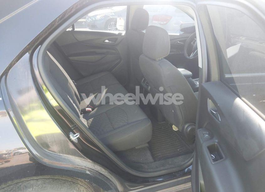 Photo 8 of 2020 Chevrolet Equinox FWD LT 1.5L TURBO (VIN 2GNAXKEV2L6210876)