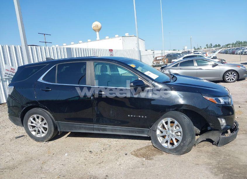 Photo 13 of 2021 Chevrolet Equinox FWD LT (VIN 2GNAXKEV2M6111220)