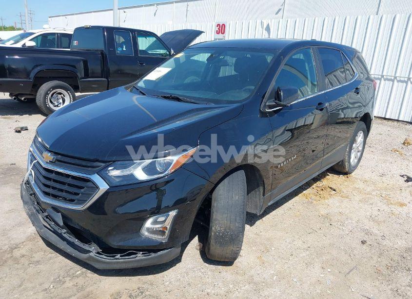 Photo 2 of 2021 Chevrolet Equinox FWD LT (VIN 2GNAXKEV2M6111220)