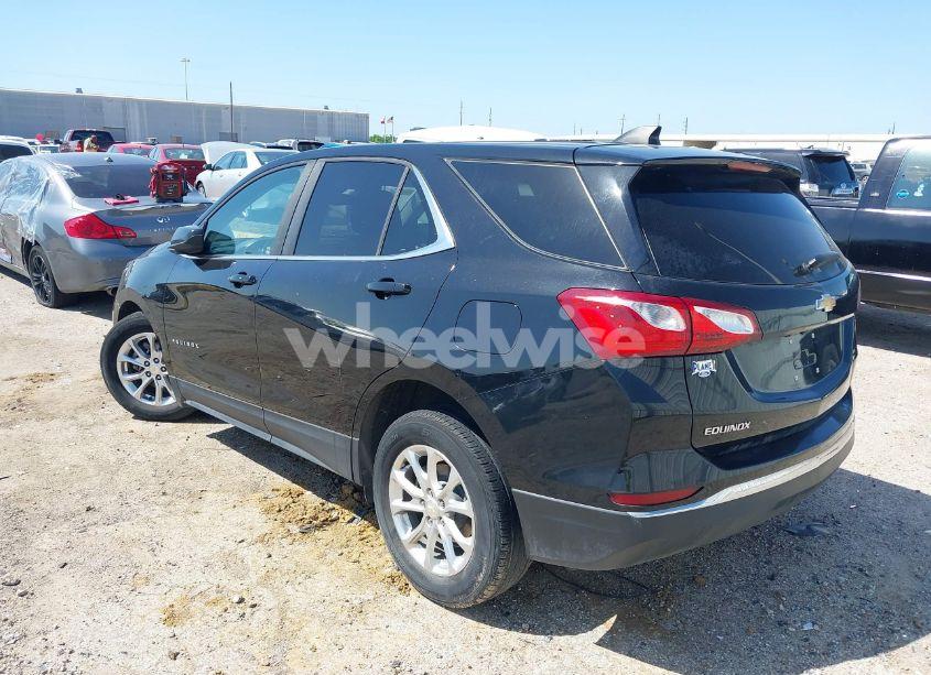Photo 3 of 2021 Chevrolet Equinox FWD LT (VIN 2GNAXKEV2M6111220)