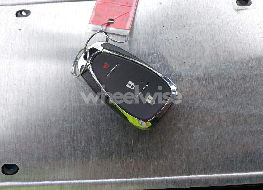 Photo 11 of 2021 Chevrolet Equinox FWD LT (VIN 2GNAXKEV2M6129930)