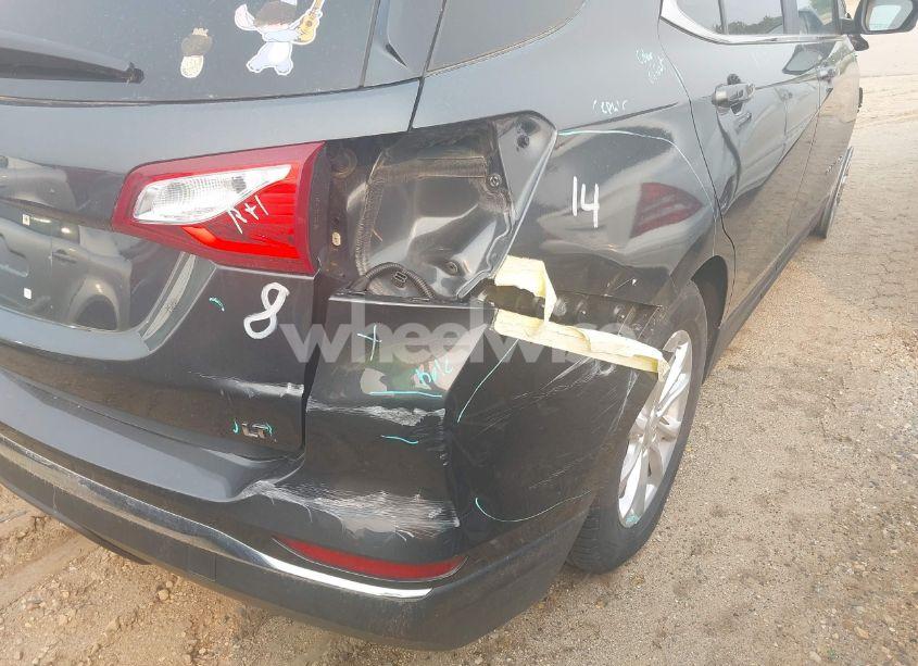 Photo 18 of 2021 Chevrolet Equinox FWD LT (VIN 2GNAXKEV2M6129930)