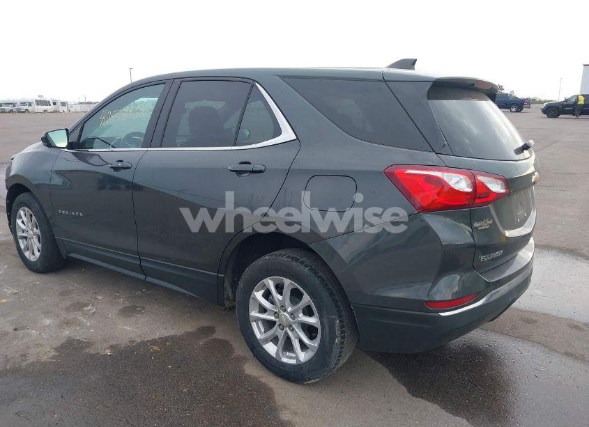 Photo 3 of 2021 Chevrolet Equinox FWD LT (VIN 2GNAXKEV2M6129930)