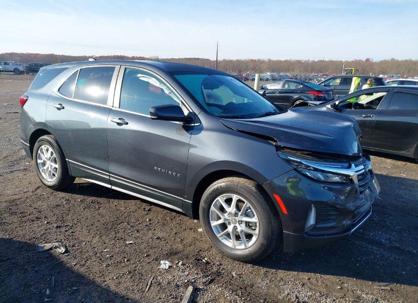2022 Chevrolet Equinox FWD LT (VIN 2GNAXKEV2N6107430) main photo