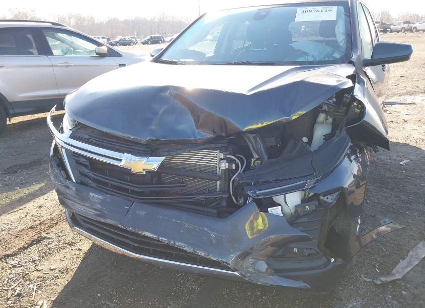 Photo 6 of 2022 Chevrolet Equinox FWD LT (VIN 2GNAXKEV2N6107430)