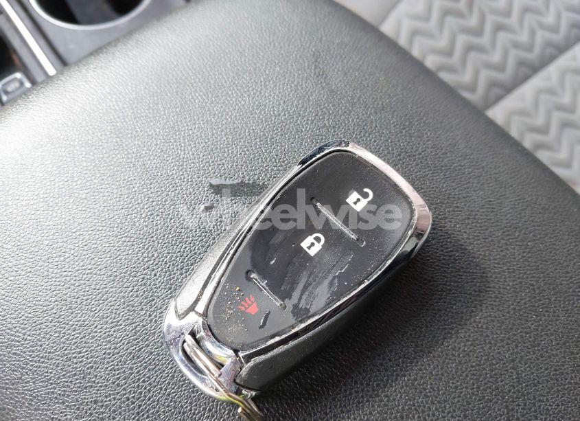 Photo 11 of 2022 Chevrolet Equinox FWD LT (VIN 2GNAXKEV2N6111851)