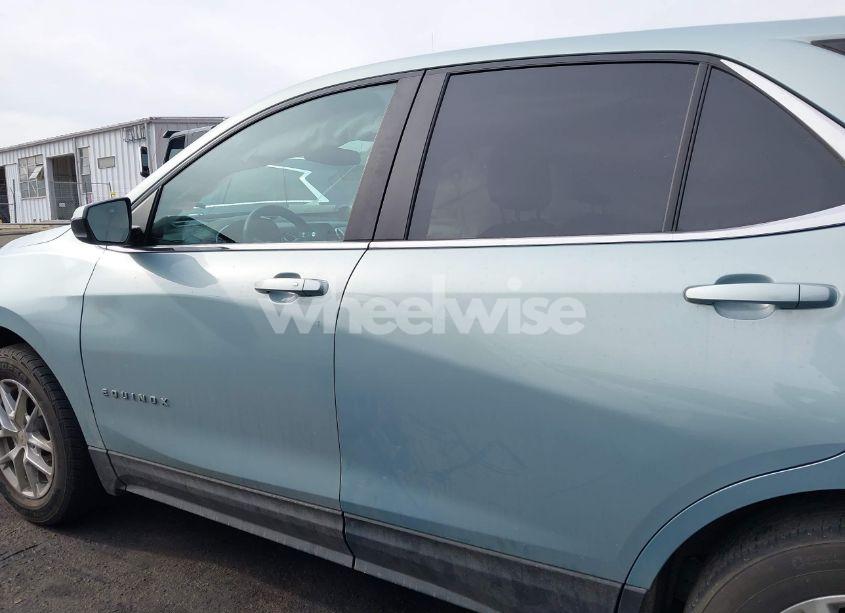 Photo 14 of 2022 Chevrolet Equinox FWD LT (VIN 2GNAXKEV2N6111851)