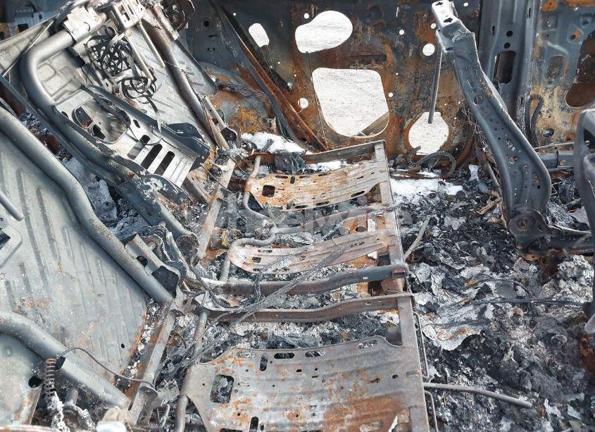 Photo 8 of 2019 Chevrolet Equinox LT (VIN 2GNAXKEV3K6101745)