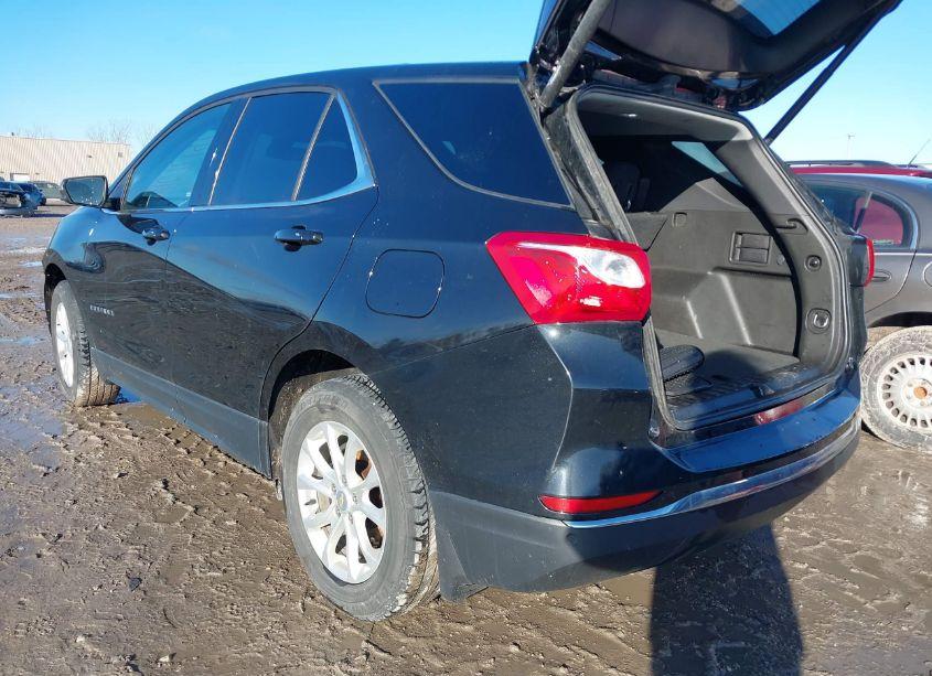 Photo 3 of 2019 Chevrolet Equinox LT (VIN 2GNAXKEV3K6123678)