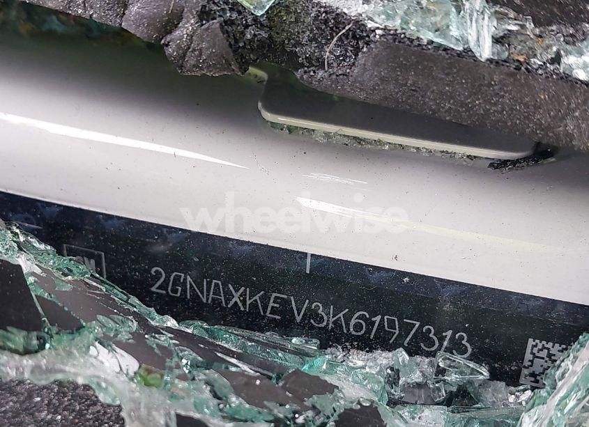 Photo 9 of 2019 Chevrolet Equinox LT (VIN 2GNAXKEV3K6197313)