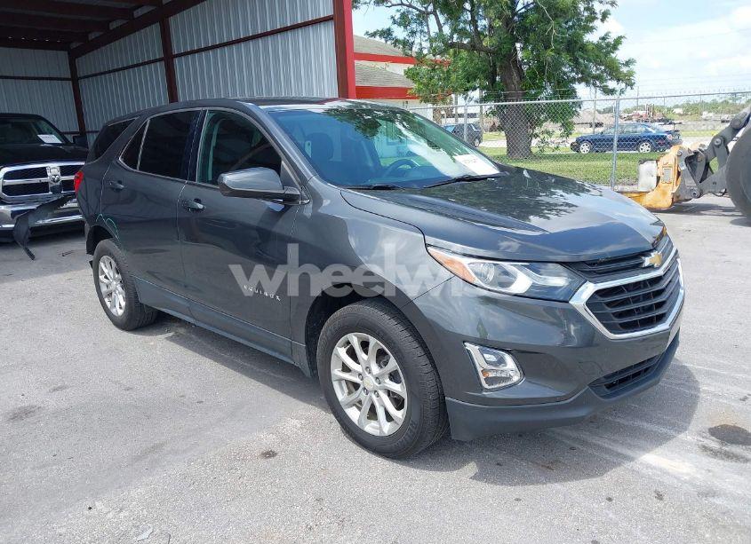 2019 Chevrolet Equinox LT (VIN 2GNAXKEV3K6197523) main photo