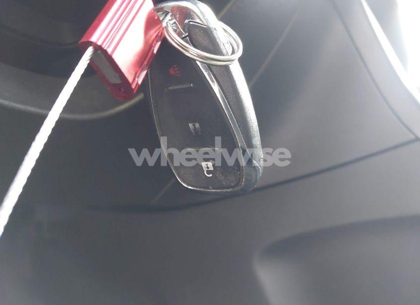 Photo 11 of 2019 Chevrolet Equinox LT (VIN 2GNAXKEV3K6197523)