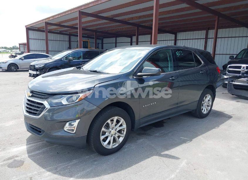 Photo 2 of 2019 Chevrolet Equinox LT (VIN 2GNAXKEV3K6197523)