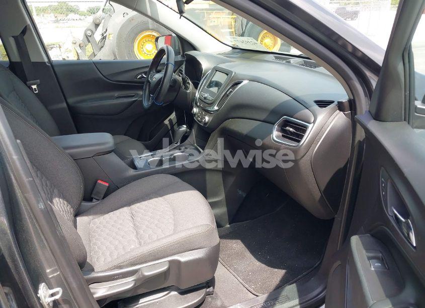 Photo 5 of 2019 Chevrolet Equinox LT (VIN 2GNAXKEV3K6197523)