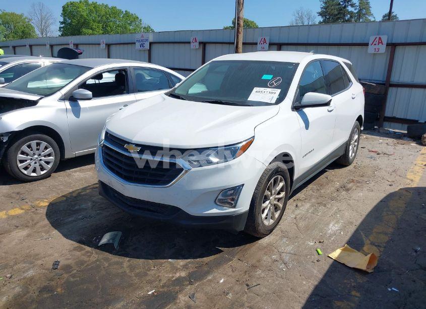 Photo 2 of 2019 Chevrolet Equinox LT (VIN 2GNAXKEV3K6305445)