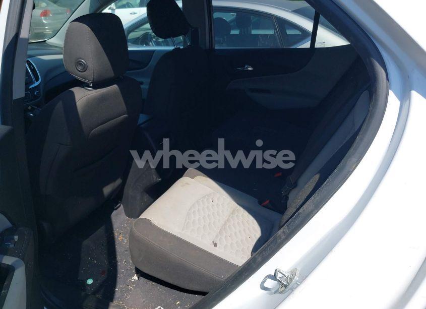 Photo 8 of 2019 Chevrolet Equinox LT (VIN 2GNAXKEV3K6305445)