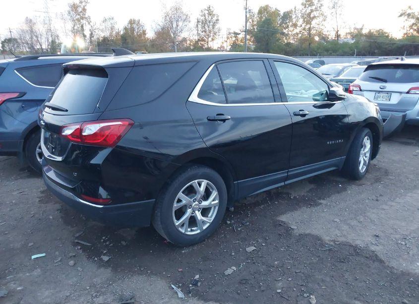 Photo 4 of 2020 Chevrolet Equinox FWD LT 1.5L TURBO (VIN 2GNAXKEV3L6104243)
