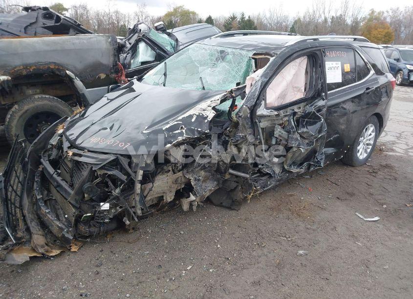 Photo 2 of 2020 Chevrolet Equinox FWD LT 1.5L TURBO (VIN 2GNAXKEV3L6116361)