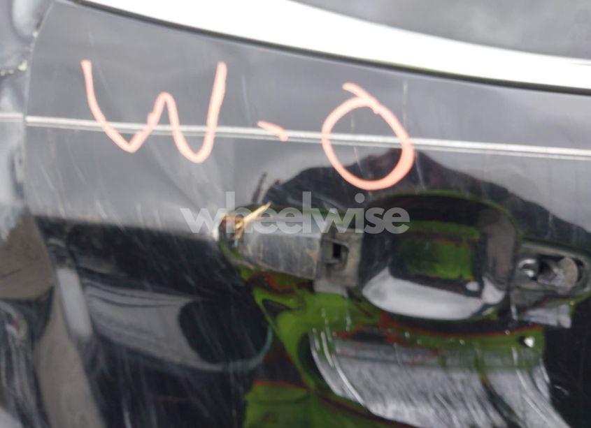 Photo 8 of 2020 Chevrolet Equinox FWD LT 1.5L TURBO (VIN 2GNAXKEV3L6116361)