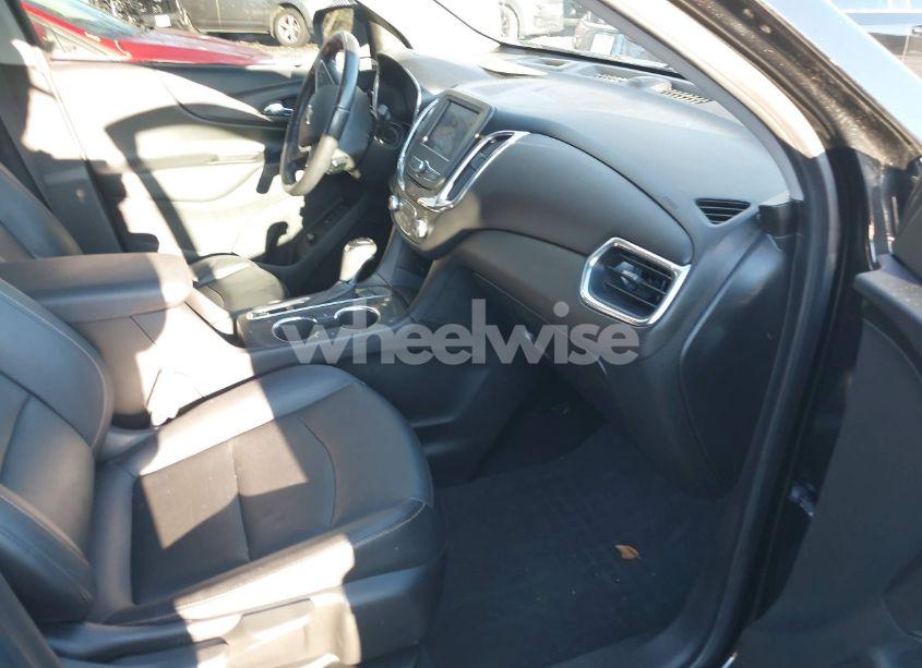 Photo 5 of 2020 Chevrolet Equinox FWD LT 1.5L TURBO (VIN 2GNAXKEV3L6148694)