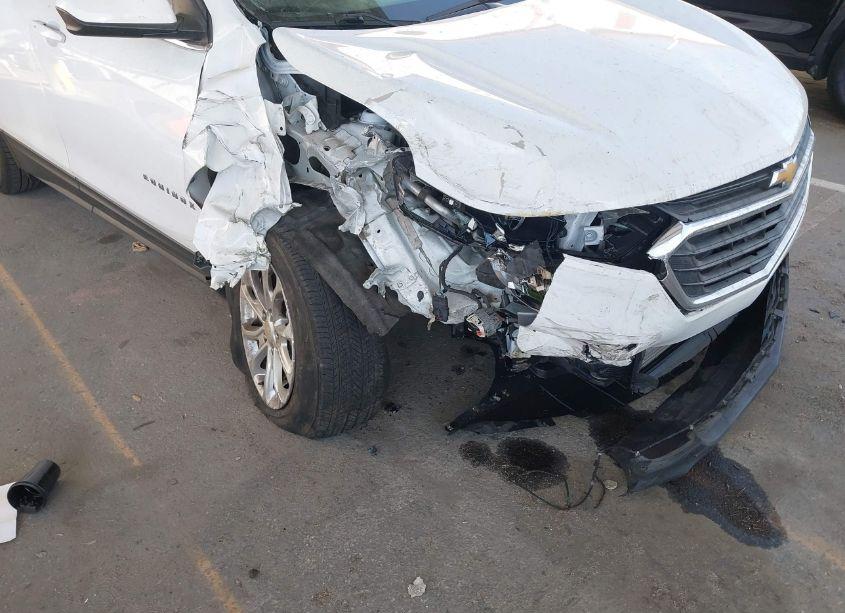 Photo 6 of 2020 Chevrolet Equinox FWD LT 1.5L TURBO (VIN 2GNAXKEV3L6149215)