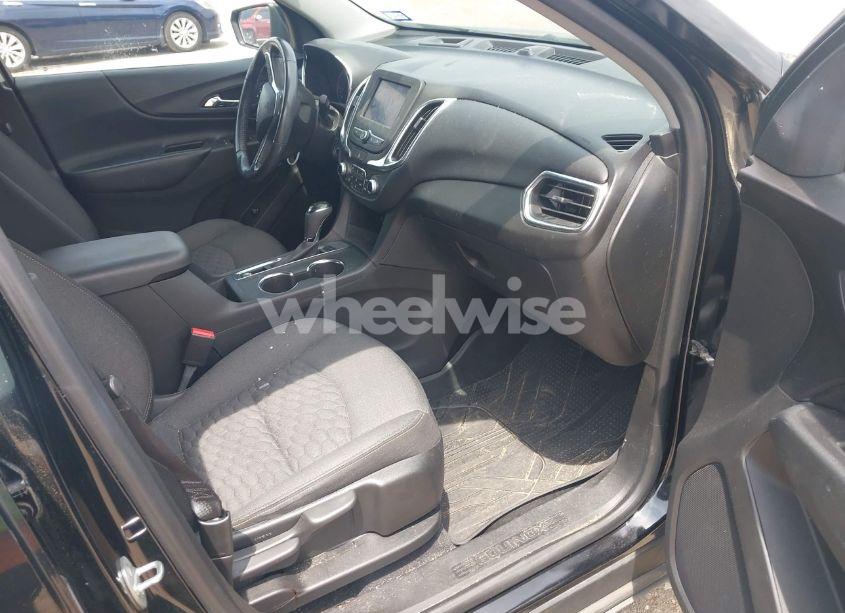 Photo 5 of 2020 Chevrolet Equinox FWD LT 1.5L TURBO (VIN 2GNAXKEV3L6249671)