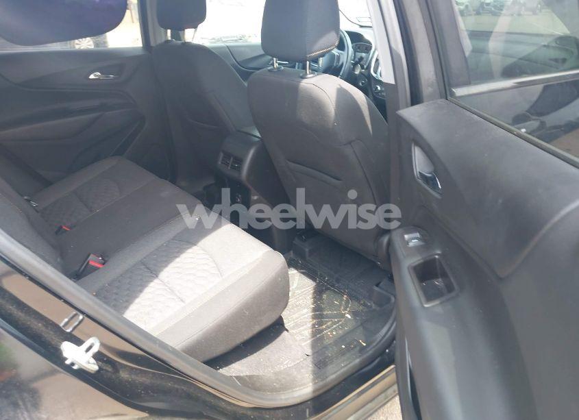 Photo 8 of 2020 Chevrolet Equinox FWD LT 1.5L TURBO (VIN 2GNAXKEV3L6249671)