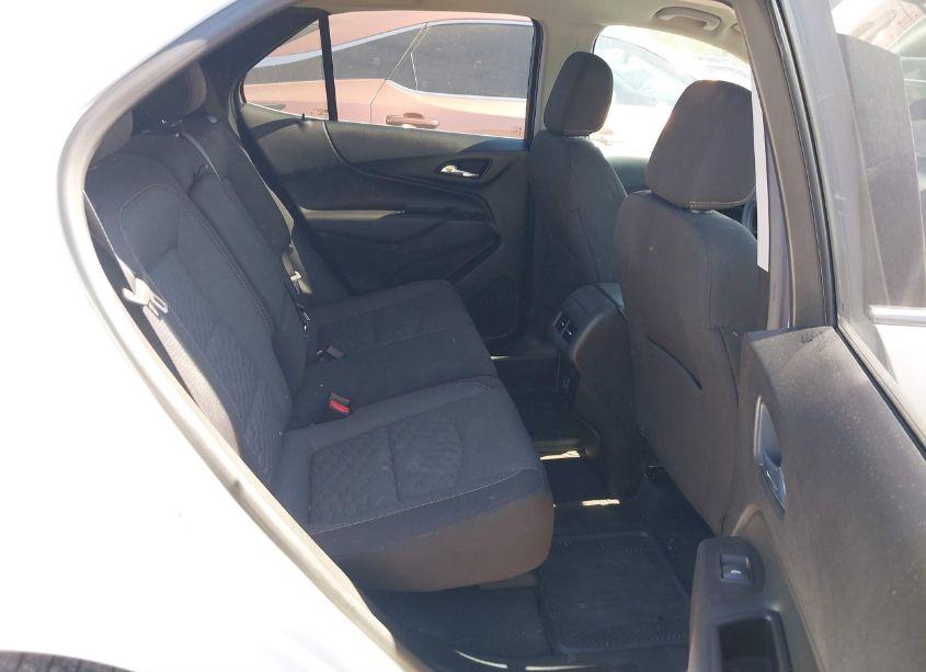 Photo 8 of 2021 Chevrolet Equinox FWD LT (VIN 2GNAXKEV3M6107788)