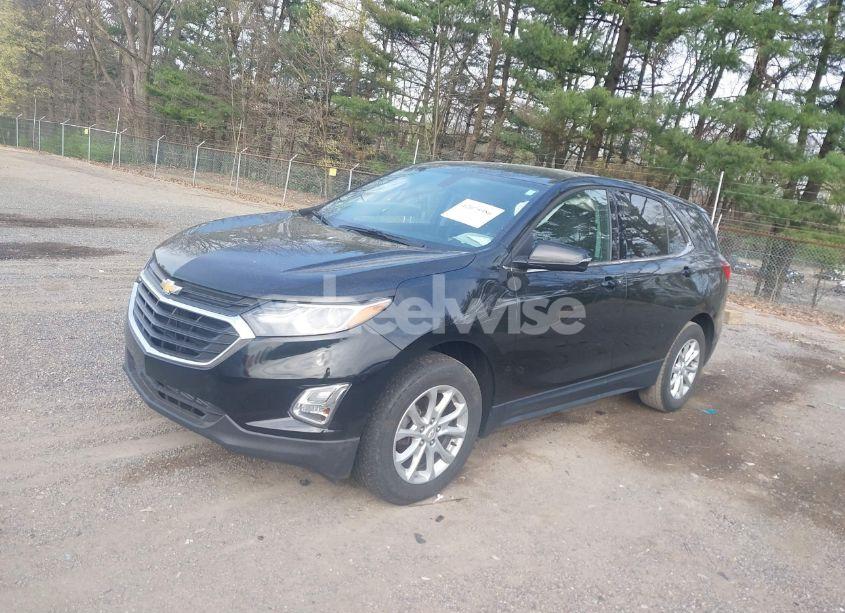 Photo 2 of 2019 Chevrolet Equinox LT (VIN 2GNAXKEV4K6118943)