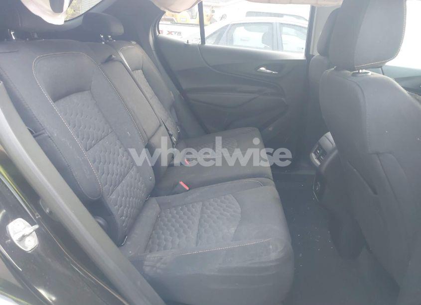 Photo 8 of 2019 Chevrolet Equinox LT (VIN 2GNAXKEV4K6118943)