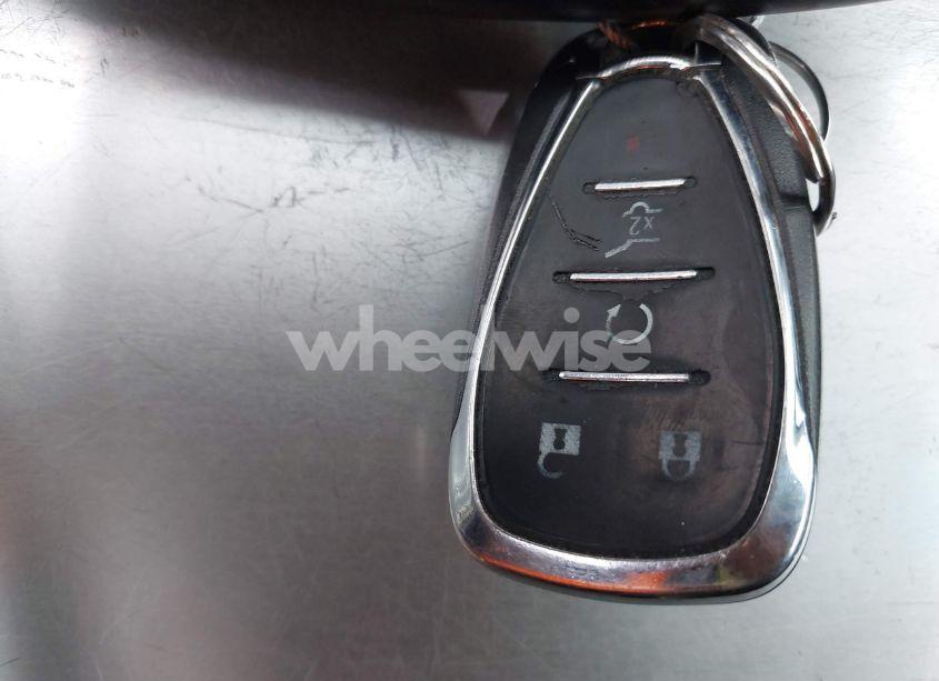 Photo 11 of 2019 Chevrolet Equinox LT (VIN 2GNAXKEV4K6160044)