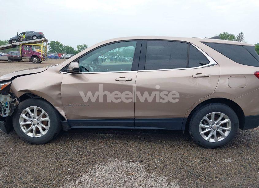 Photo 14 of 2019 Chevrolet Equinox LT (VIN 2GNAXKEV4K6160044)
