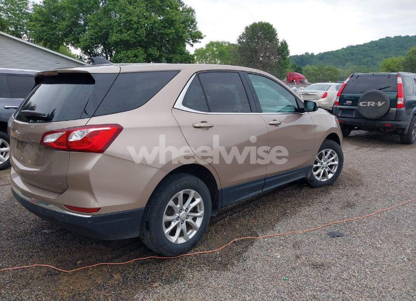 Photo 4 of 2019 Chevrolet Equinox LT (VIN 2GNAXKEV4K6160044)