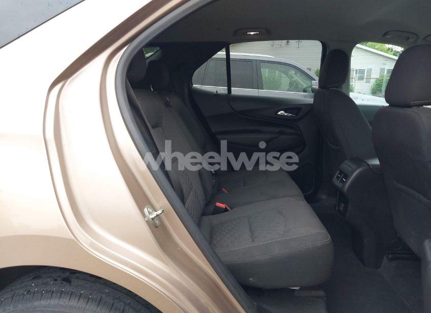 Photo 8 of 2019 Chevrolet Equinox LT (VIN 2GNAXKEV4K6160044)