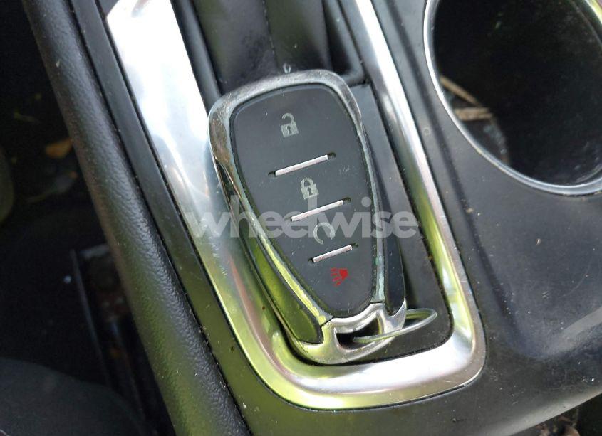 Photo 11 of 2019 Chevrolet Equinox LT (VIN 2GNAXKEV4K6168242)