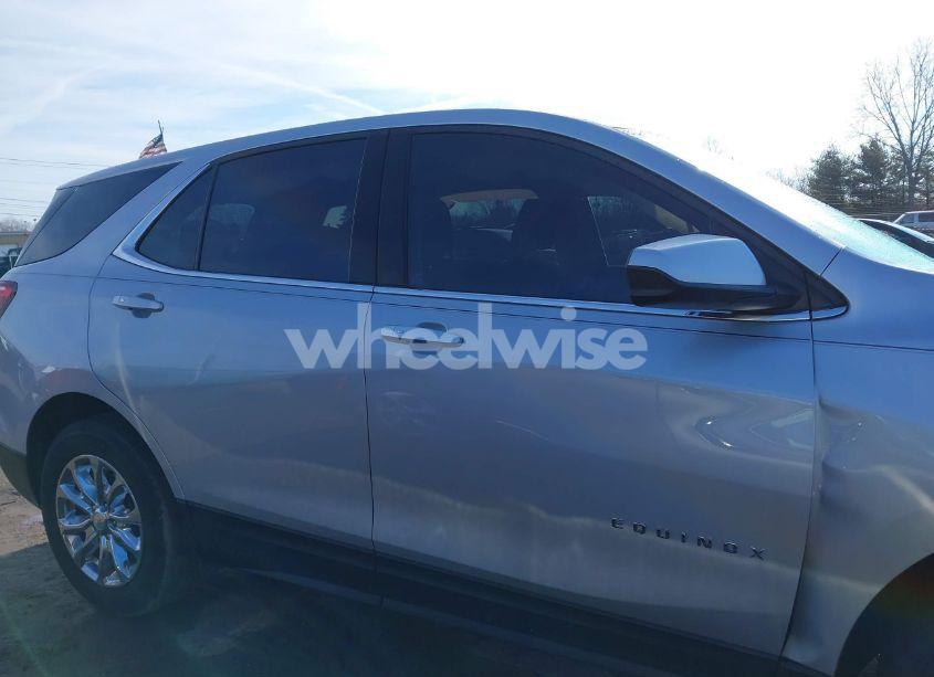 Photo 14 of 2019 Chevrolet Equinox LT (VIN 2GNAXKEV4K6211459)