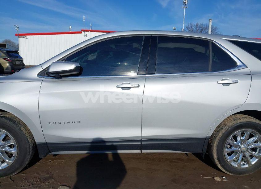 Photo 15 of 2019 Chevrolet Equinox LT (VIN 2GNAXKEV4K6211459)